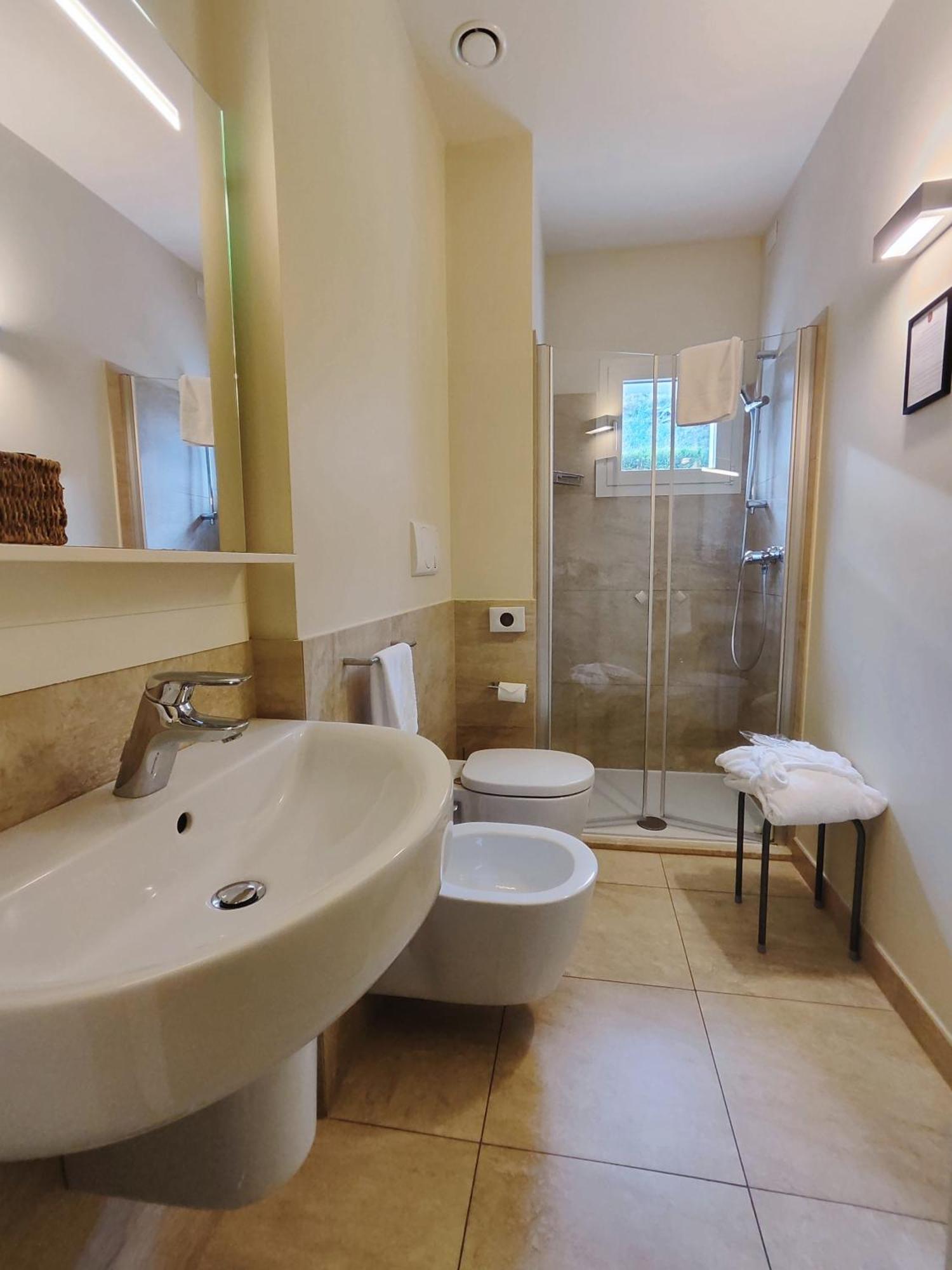 Villa Del Poggio Prosecco Bike Hotel San Pietro Di Feletto Eksteriør billede