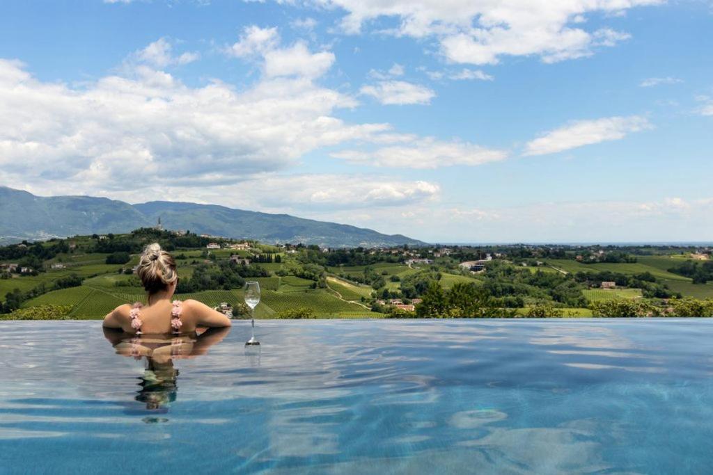 Villa Del Poggio Prosecco Bike Hotel San Pietro Di Feletto Eksteriør billede