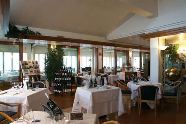 Villa Del Poggio Prosecco Bike Hotel San Pietro Di Feletto Eksteriør billede
