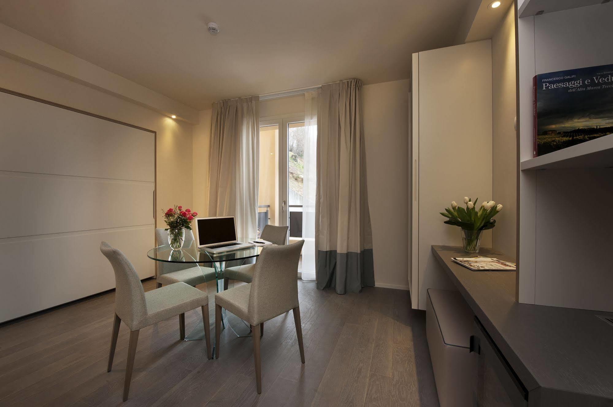 Villa Del Poggio Prosecco Bike Hotel San Pietro Di Feletto Eksteriør billede
